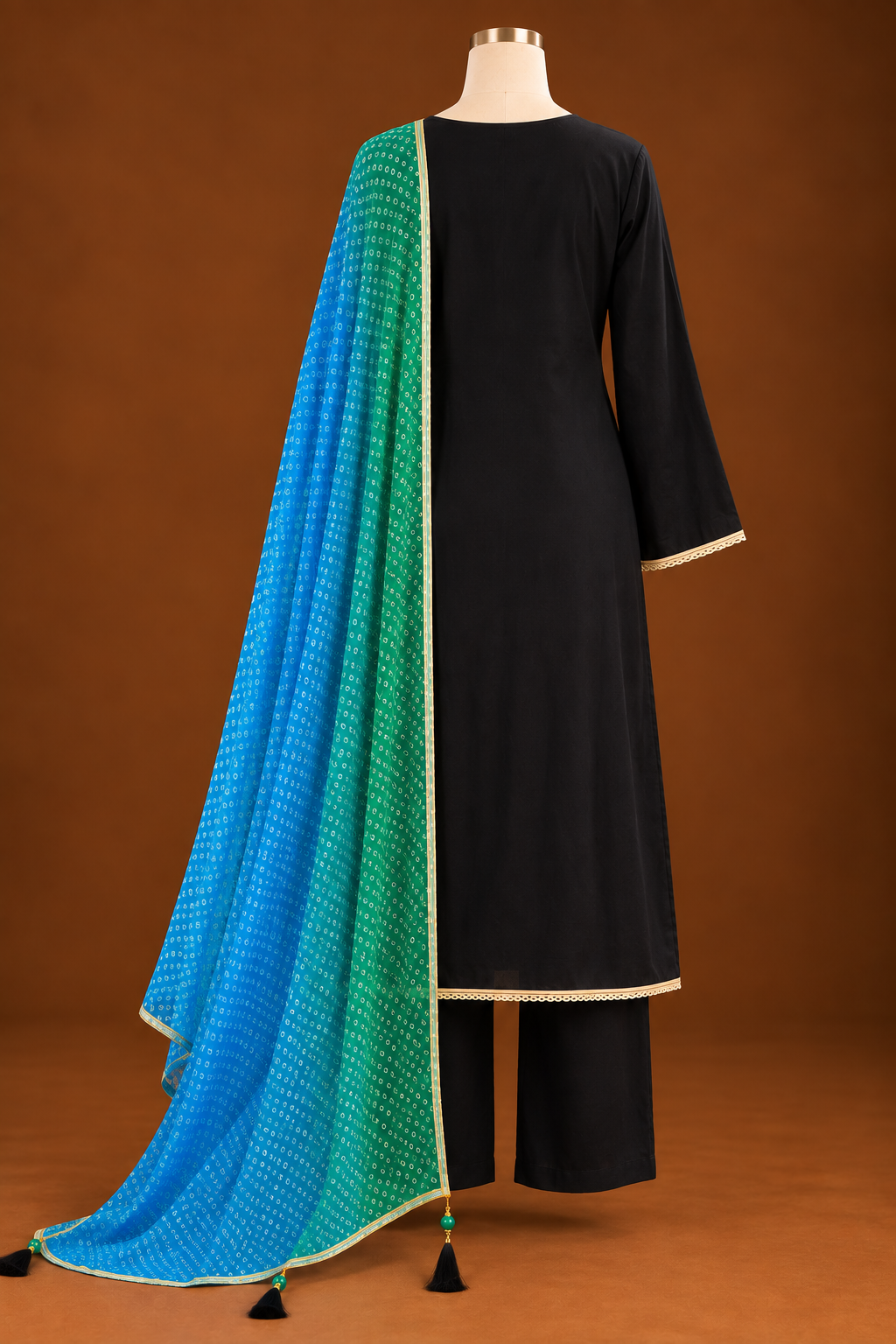 MORÉA — Peacock Noir Co-ord Set